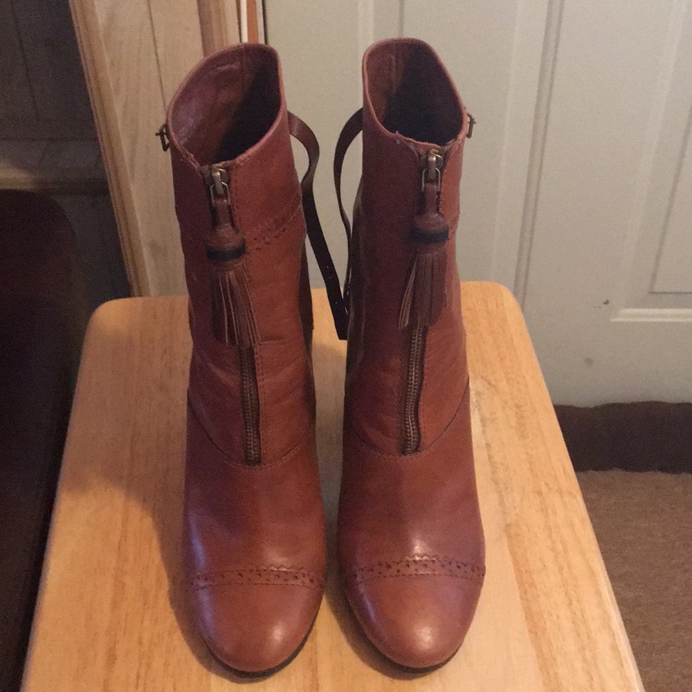 Tory Burch Boots